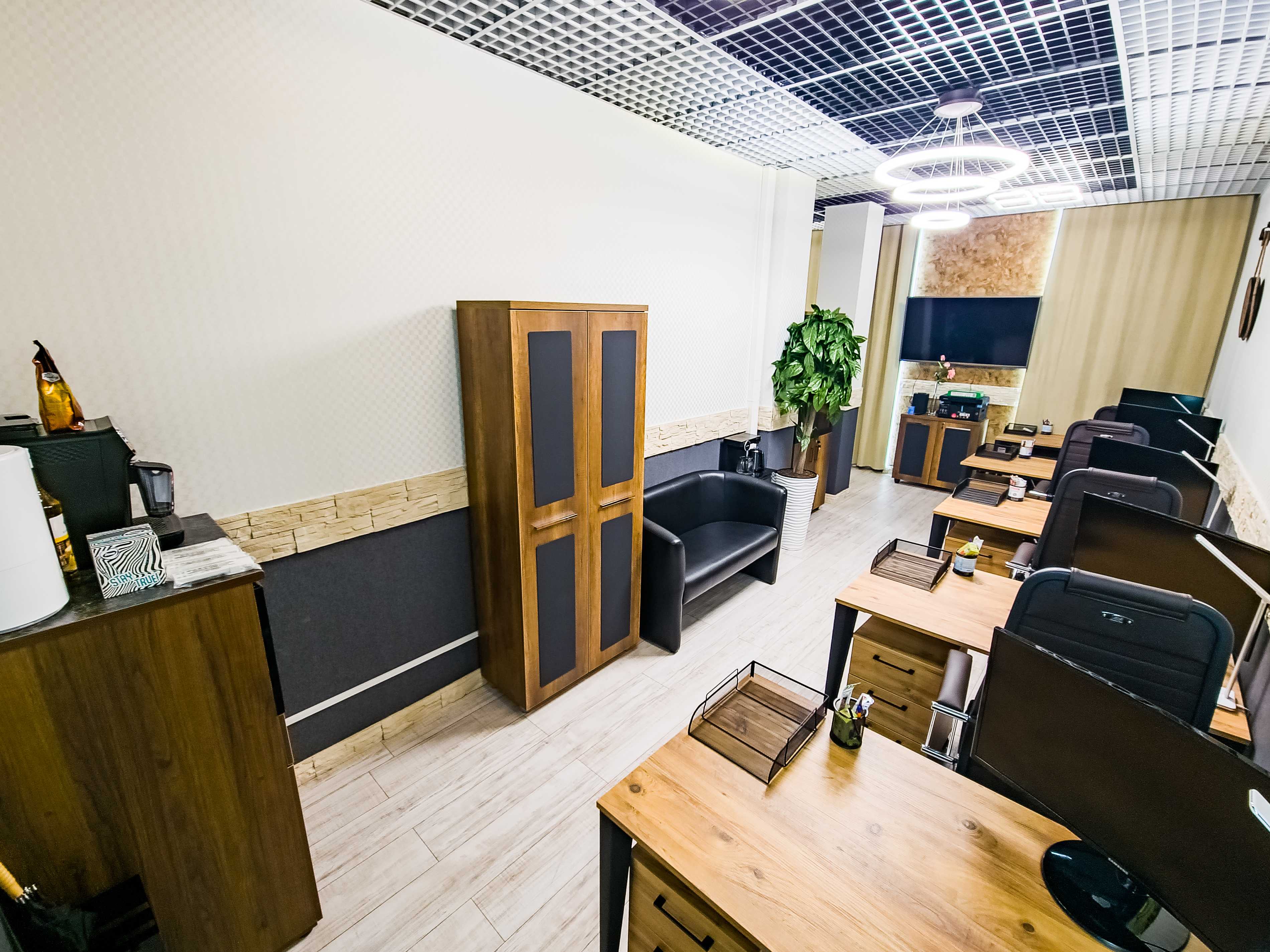 интерьер просторного офиса в Бизнес-центре