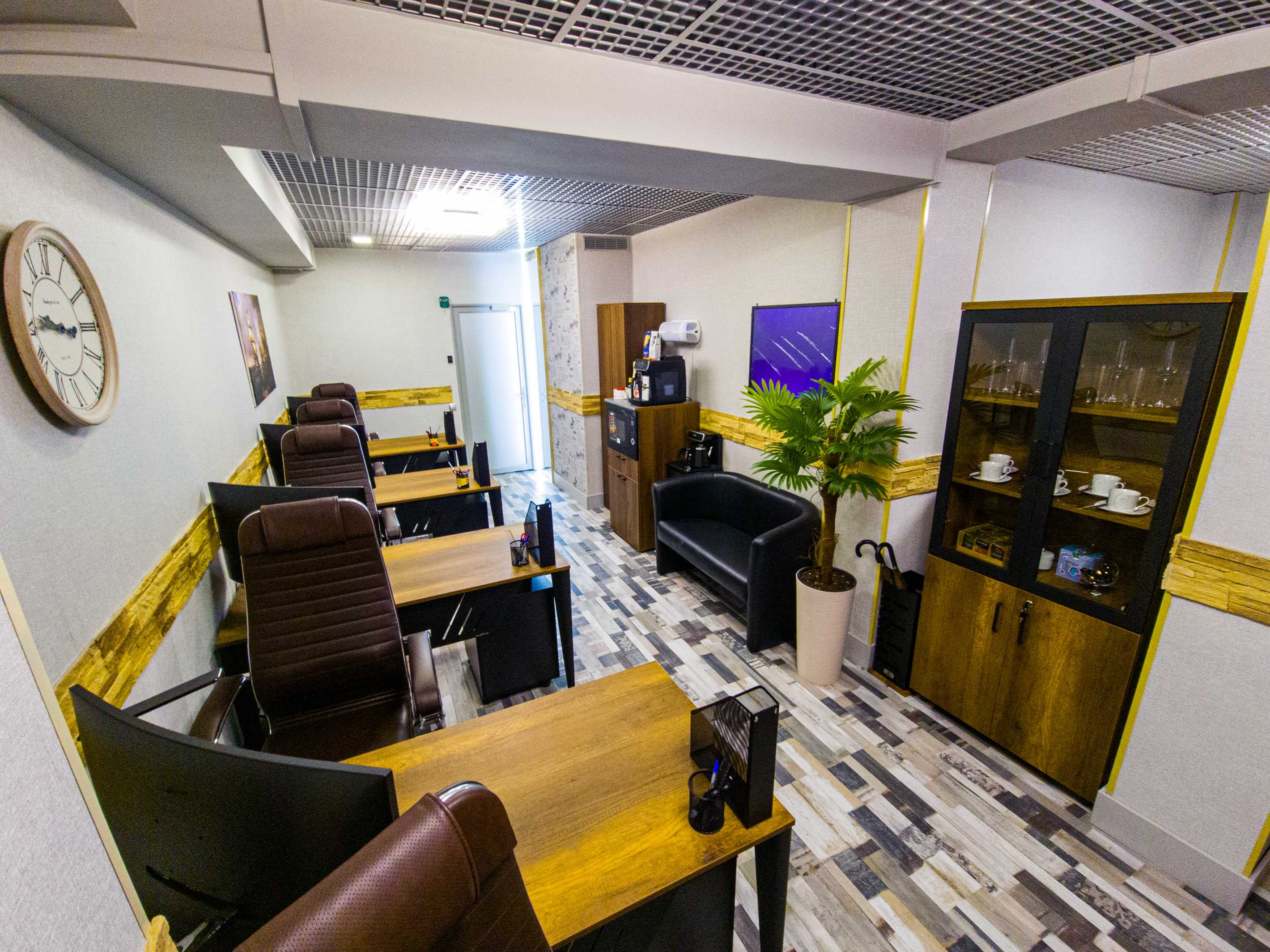 интерьер просторного офиса в Бизнес-центре