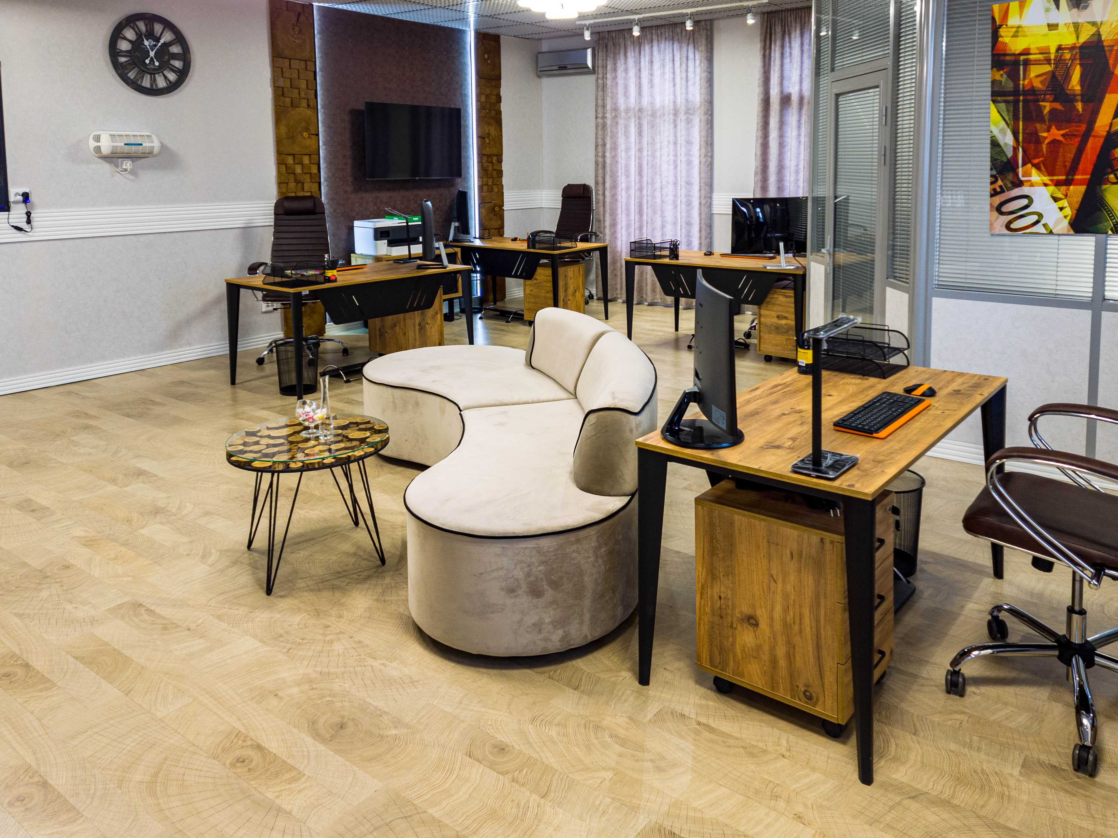 интерьер просторного офиса в Бизнес-центре